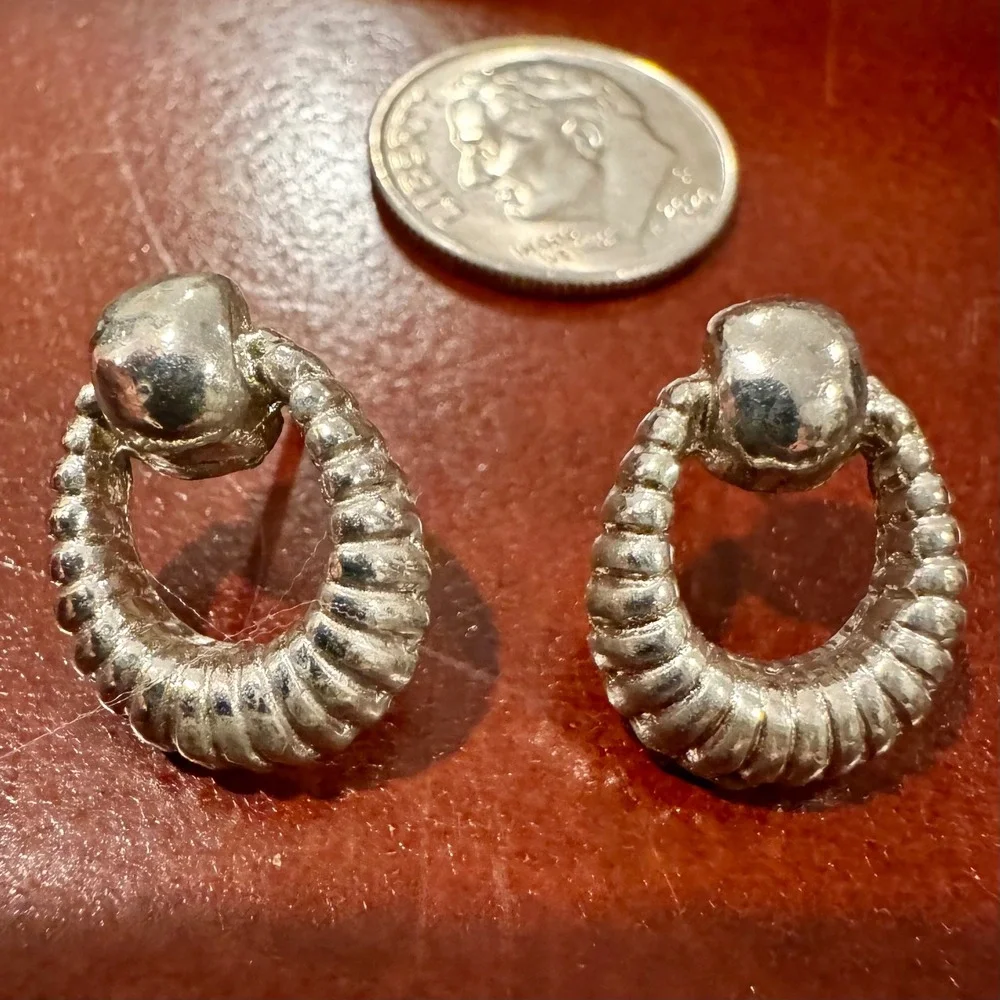 Vintage Silver Door Knocker Earrings Ribbed Metal Post 80s‎ Chunky Bold